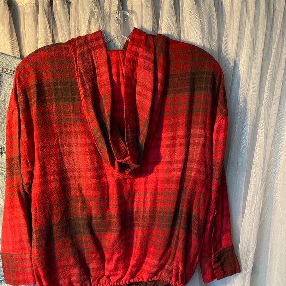 LEVIS JEAN JACKET AND UO HOODIE TOP (XS) (EUC/GUC) - Picture 7 of 10